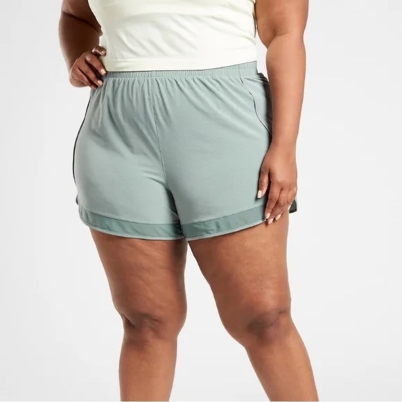 Athleta Blue Grey Featherweight Mesh Racer 4" Running Shorts - Picture 1 of 6